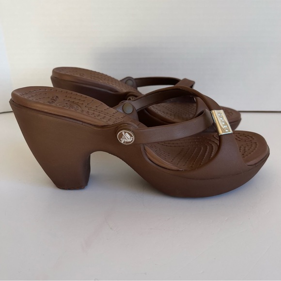Crocs Cyprus Heels Slip On Casual Sandals Brown/Bronze Women's Size 9 - Picture 2 of 7